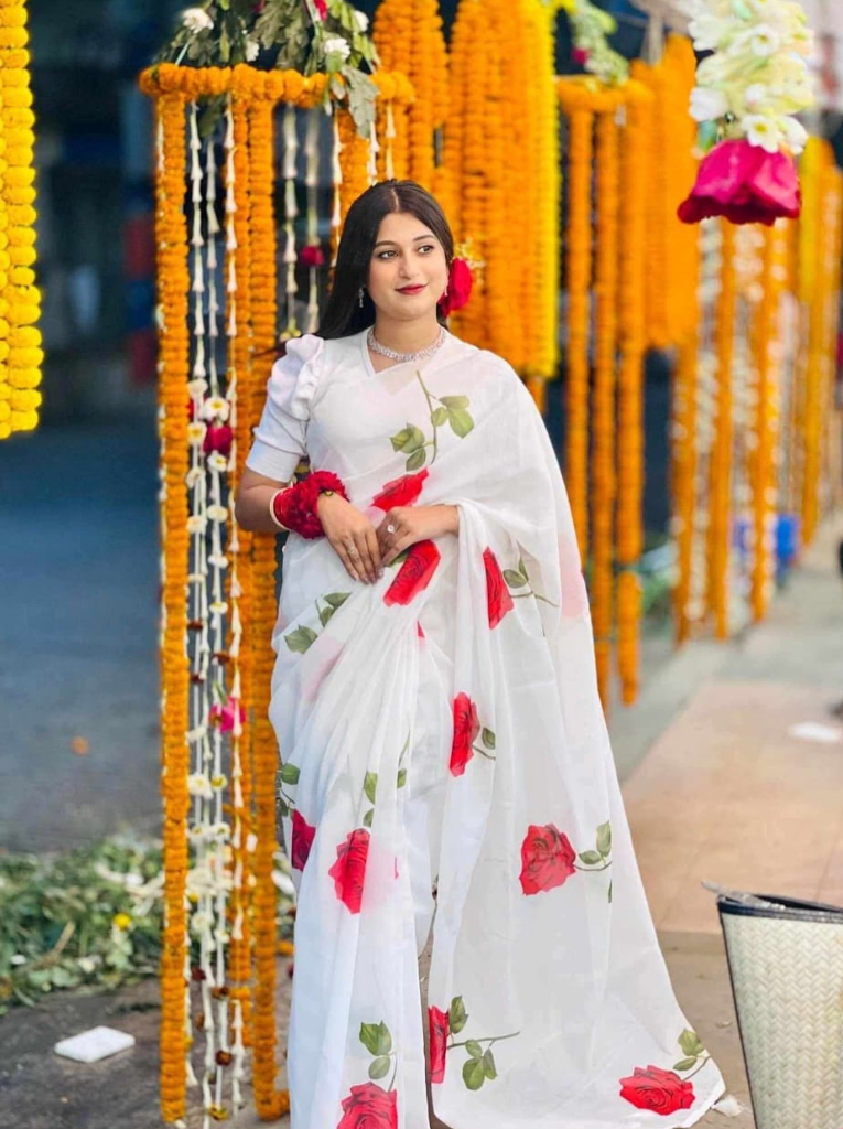 সৌরভী শাড়ি